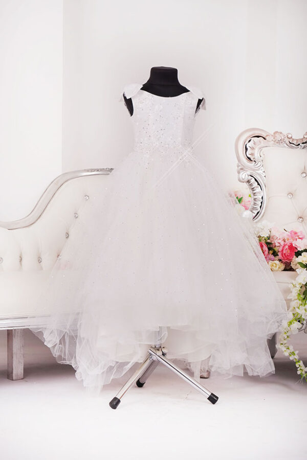 Romantické dětské šaty na svatbu s mašlí